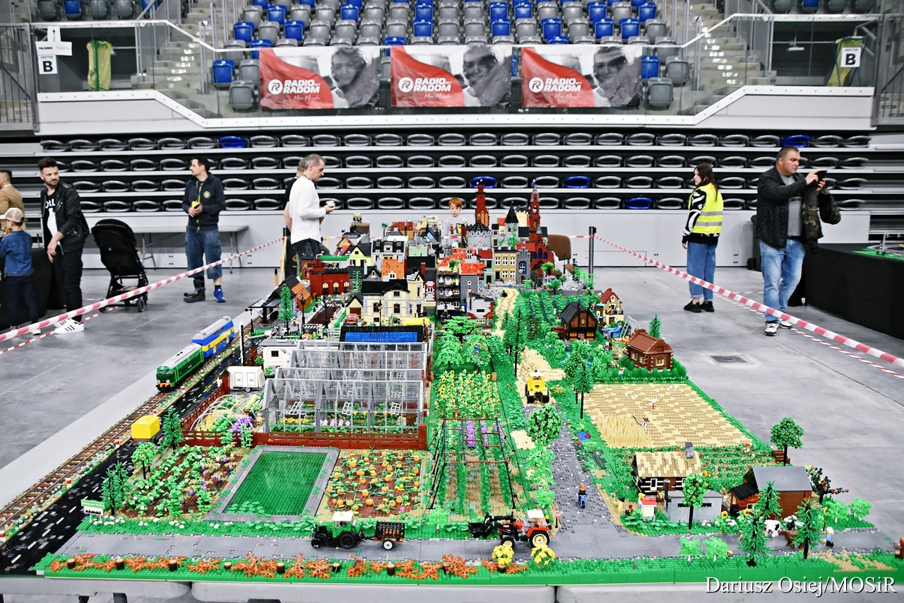 Galeria: Mazowiecki Festiwal Klocków LEGO, zdjęcie 1 z 11