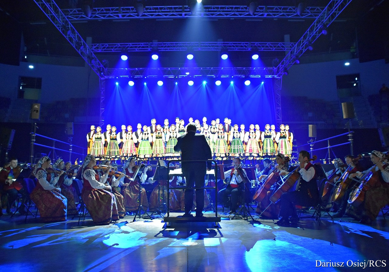 Galeria: PZLPiT "Mazowsze" - koncert "Kalejdoskop barw Polski". , zdjęcie 19 z 19