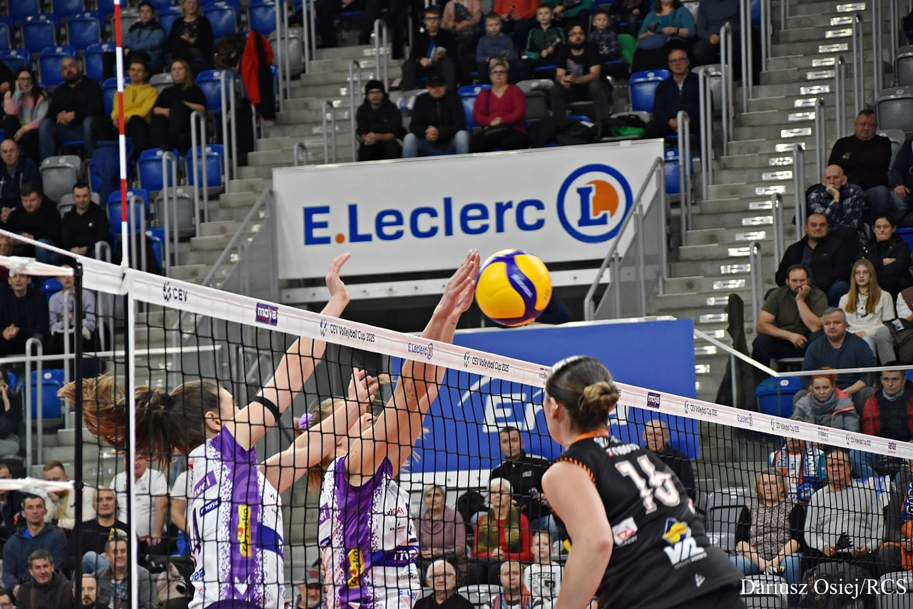 Galeria: MOYA Radomka Radom-Viteos Neuchatel UC, zdjęcie 7 z 15
