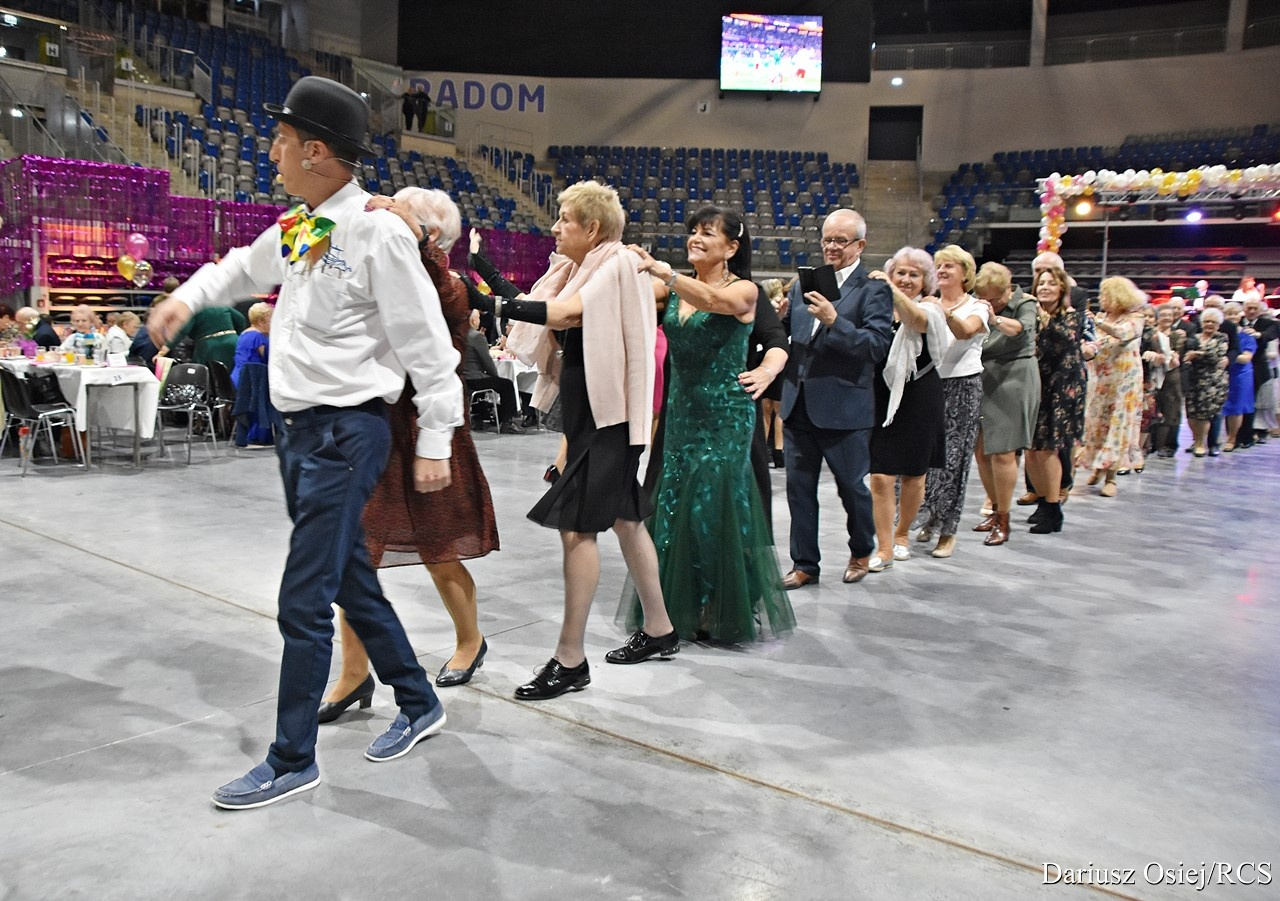 Galeria: IV Radomski Bal Seniora 2022, zdjęcie 9 z 19