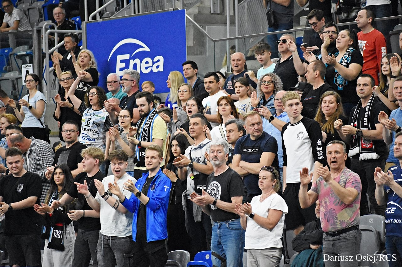 Galeria: Pierrot Czarni Radom-KKS Mickiewicz Kluczbork, zdjęcie 9 z 12
