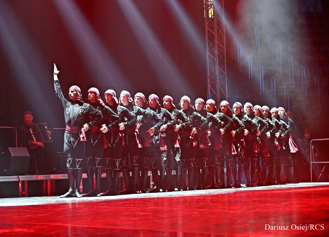 Galeria: Narodowy Balet Gruzji "Sukhishvili", zdjęcie 1 z 21