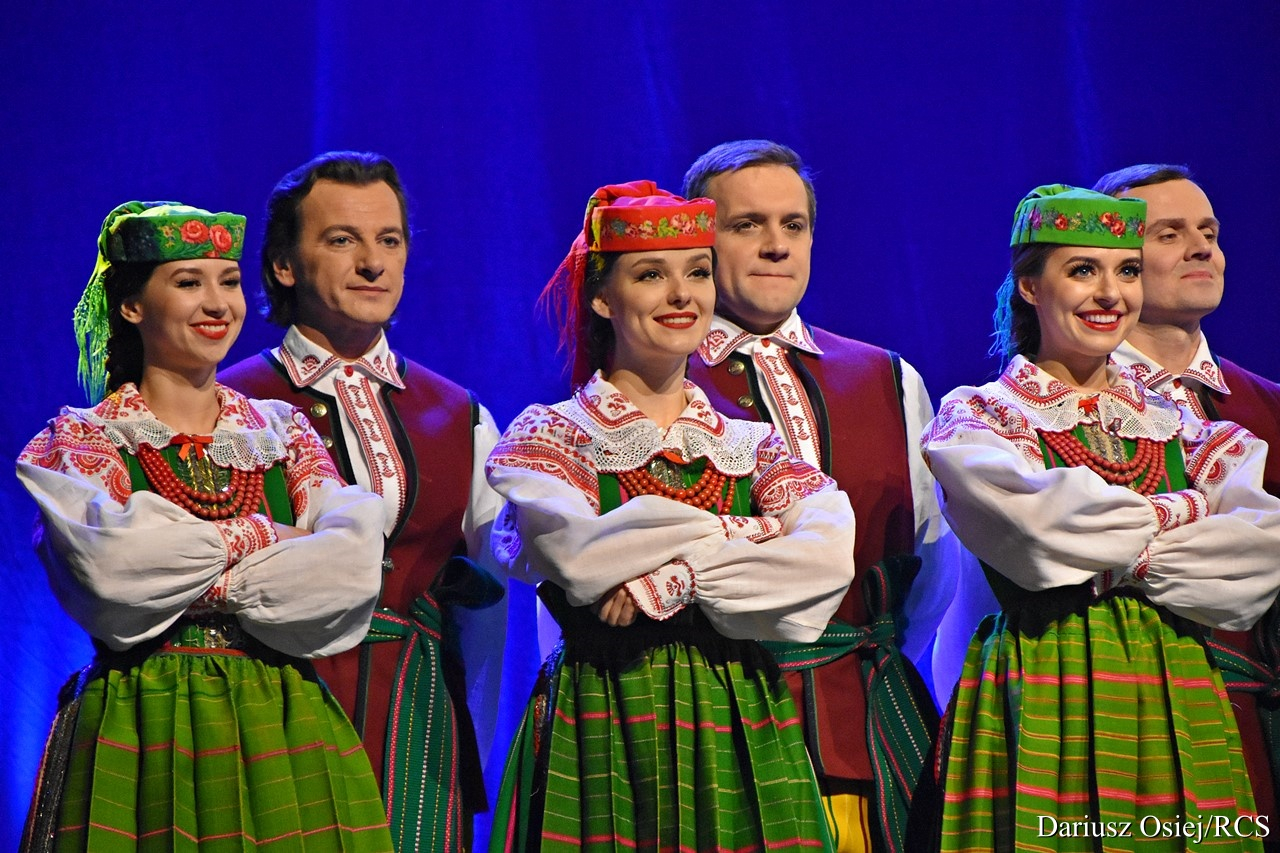 Galeria: PZLPiT "Mazowsze" - koncert "Kalejdoskop barw Polski". , zdjęcie 12 z 19