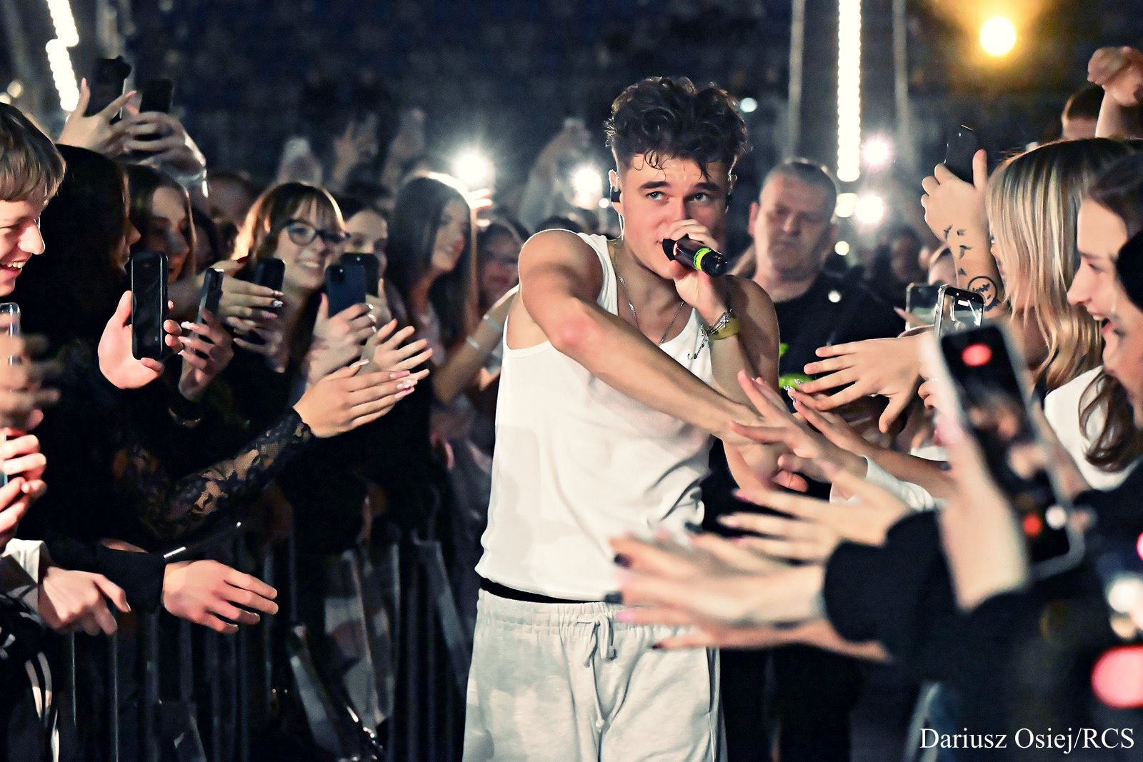 Galeria: Mikołajkowy Rap Festival, zdjęcie 3 z 27