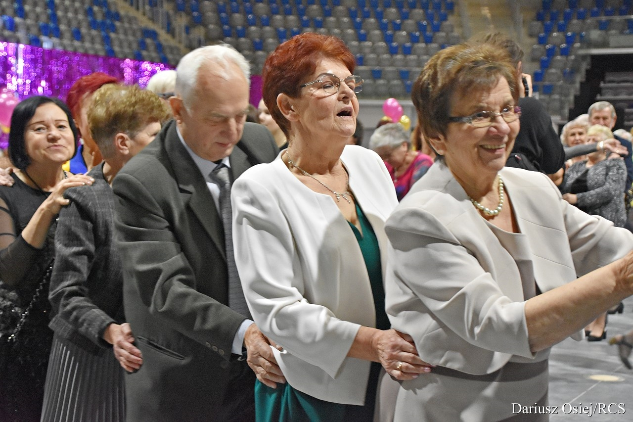 Galeria: IV Radomski Bal Seniora 2022, zdjęcie 10 z 19