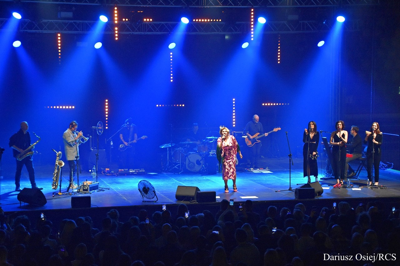 Galeria: Ania Dąbrowska - Ktoś inny", zdjęcie 5 z 13
