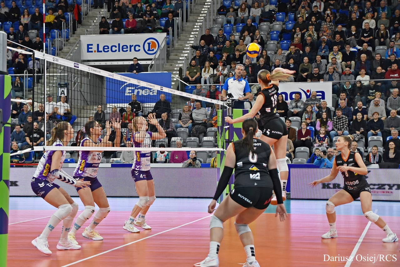 Galeria: MOYA Radomka Radom-Viteos Neuchatel UC, zdjęcie 1 z 15