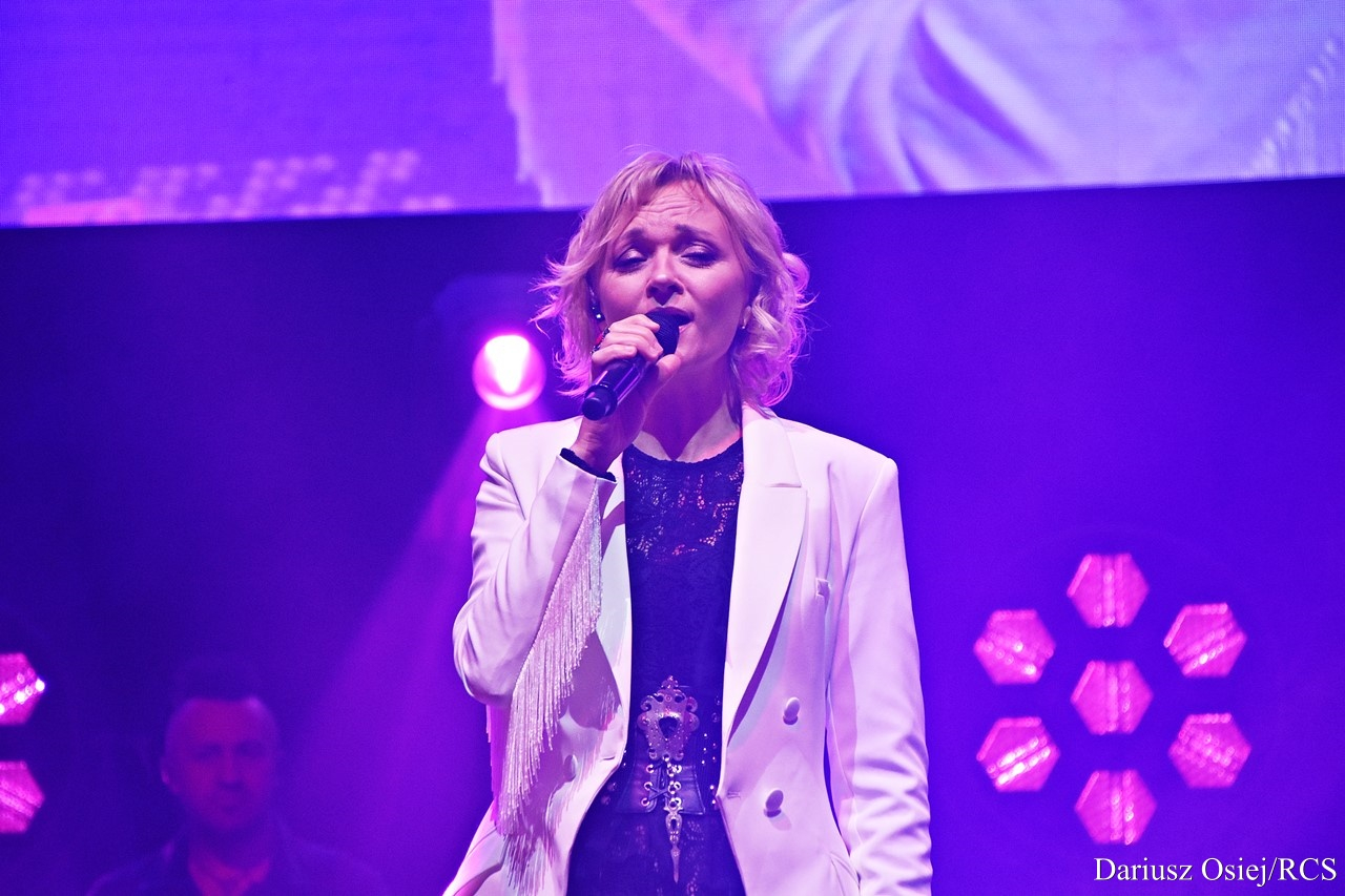 Galeria: Golec uOrkiestra - Koncert kolęd i pastorałek, zdjęcie 22 z 24