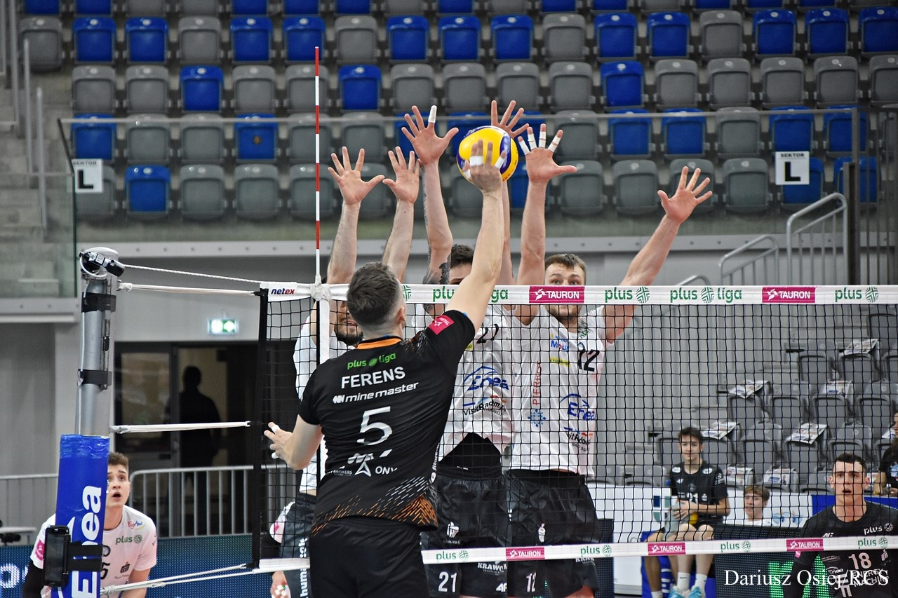 Galeria: PlusLiga: Czarni Radom-Cuprum Lubin, zdjęcie 11 z 15