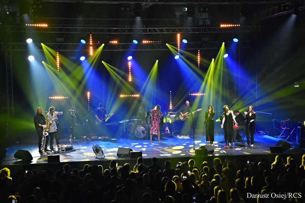 Galeria: Ania Dąbrowska - Ktoś inny", zdjęcie 8 z 13